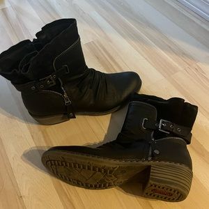 Moto bootie with small heel